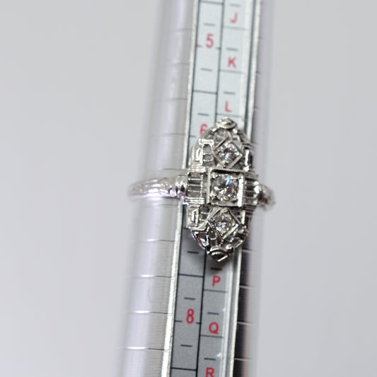 Platinum Art Deco Filigree Diamond Ring